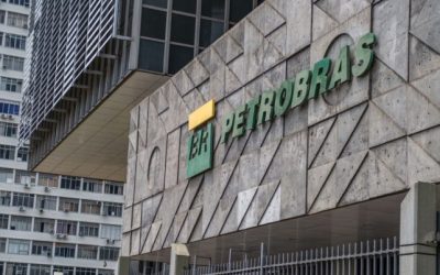 Petrobras avalia aquisição no mercado de etanol de milho, diz jornal, mas Raízen (RAIZ4) não aparece no radar da estatal
